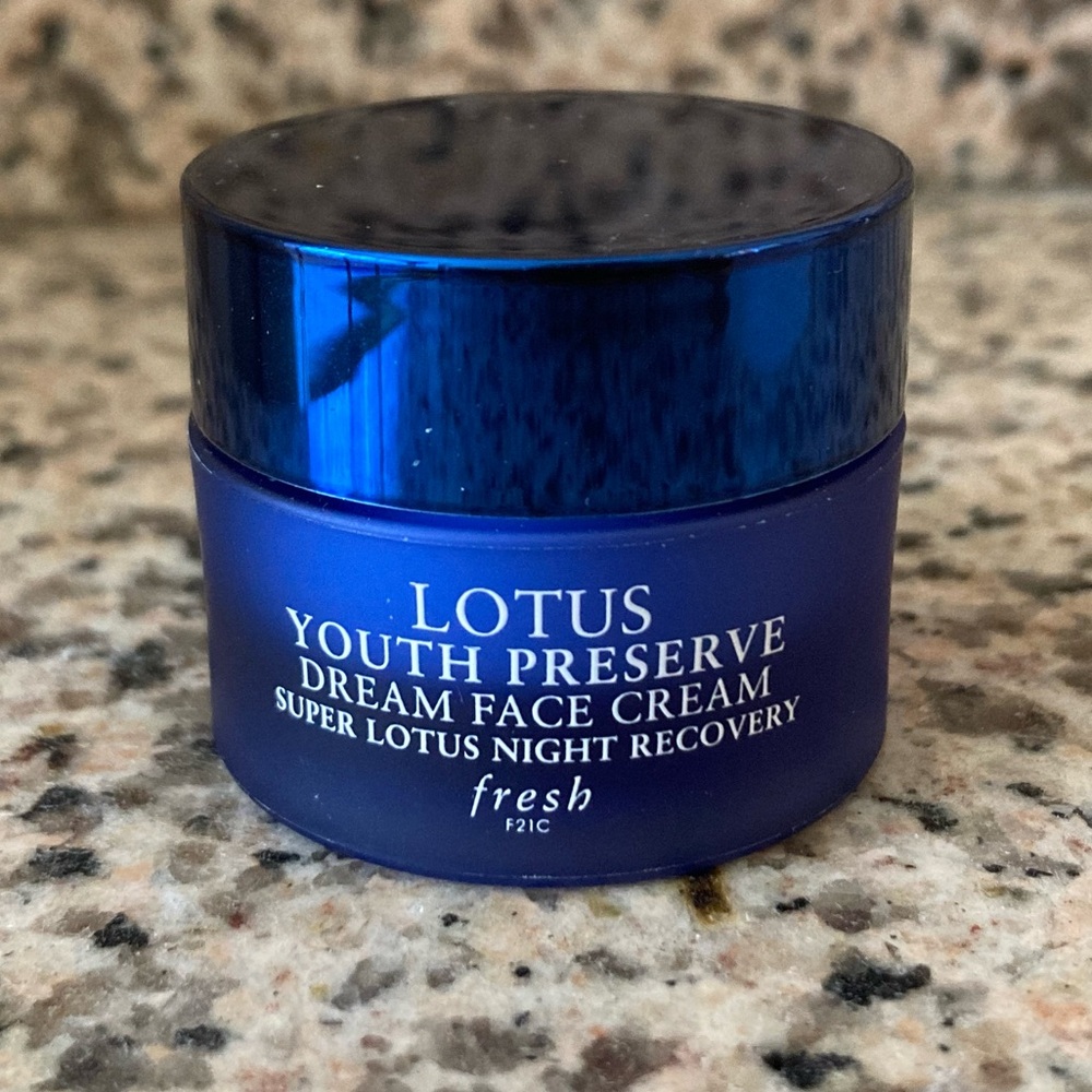 7mL Fresh Blue Moisturizer Lotus Youth Preserve